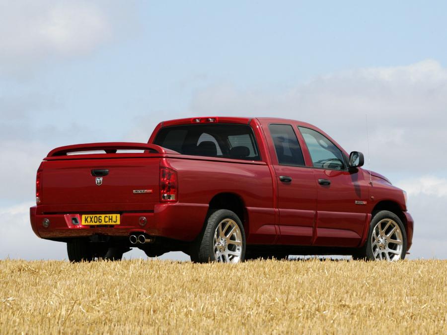  Dodge Ram SRT10 Quad Cab 2005 года  (фото 8 из 27)